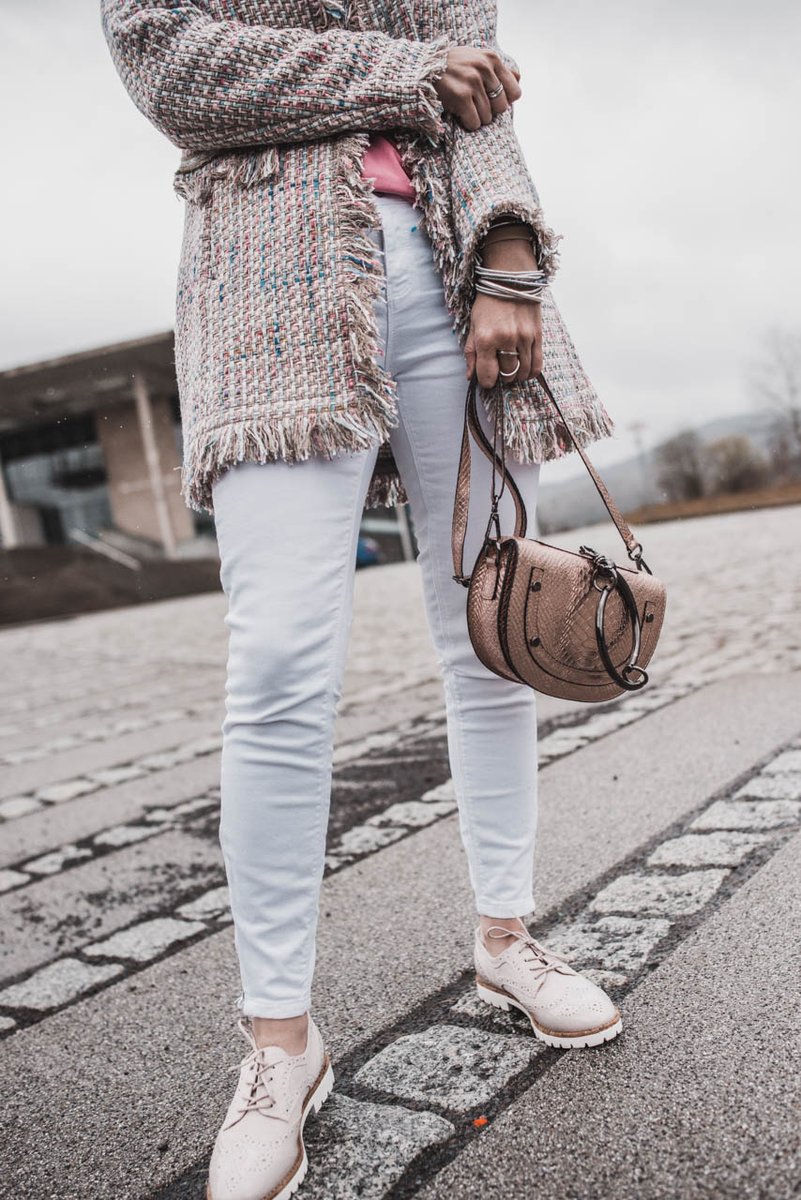 Juliesdresscode's tweet photo. Frühlingslooks stylen und wie ich mit Peter Hahn die Wartezeit verkürze https://t.co/c1zE6ubAUW [Anzeige] @blogfoster #fashion #ootd  #lookbook #juliesdresscode #fühlingsoutfit #modetrend #spring #frühjahr #springfashion #peterhahn #peterhahnmode https://t.co/DkuUFok9pS