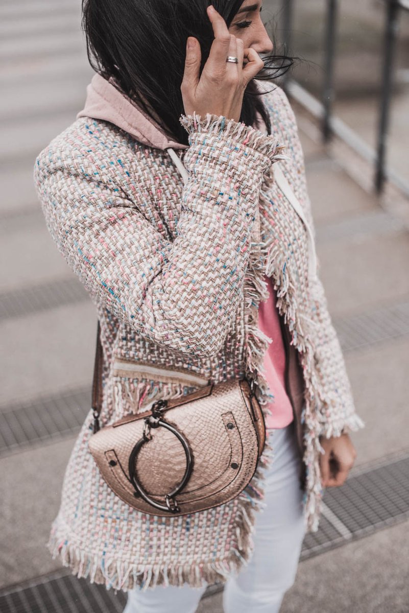 Juliesdresscode's tweet photo. Frühlingslooks stylen und wie ich mit Peter Hahn die Wartezeit verkürze https://t.co/c1zE6ubAUW [Anzeige] @blogfoster #fashion #ootd  #lookbook #juliesdresscode #fühlingsoutfit #modetrend #spring #frühjahr #springfashion #peterhahn #peterhahnmode https://t.co/DkuUFok9pS