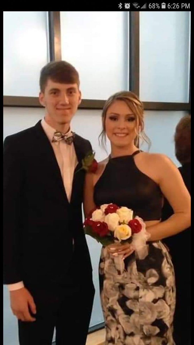 LDecenzi's tweet photo. #ellenprom

CHI senior parents post a picture of our kids Junior Prom along with Ellen DeGeneres' maybe she can help our kids dream come true and still be able to go to their senior prom...#WeCanWeWillWeMust #Classof2020Strong #BornStrong #GraduatingStronger https://t.co/pBGVGBCjtJ