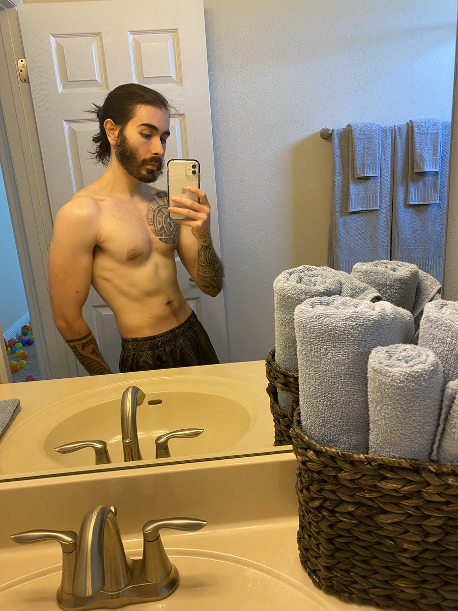 Quarantine has got me eating a ton of takeout and hitting calisthenics hard so I’m finally gaining some weight. I’m getting into onlyfans shape, just gotta work on my asshole spreading exercises