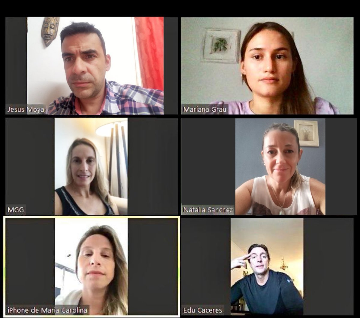 educace's tweet photo. Con parte de mi equipo analizamos caso por caso para llevar nuestras conclusiones al bloque de diputados de @juntoscambioar y hacer una presentación conjunta que tenga más fuerza para que la inquietud de todos estos sanjuaninos llegue al gobierno nacional. https://t.co/RRNJKOWN15