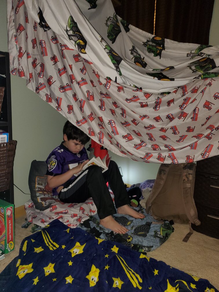 hcpss_tres's tweet photo. John Conigliaro, 2nd grader, reads his Star Wars book in this awesome reading tent! Way to go! #TRESpride #RetrieverSpirit #StayConnected 💙💚 https://t.co/rJeBAAIOSR