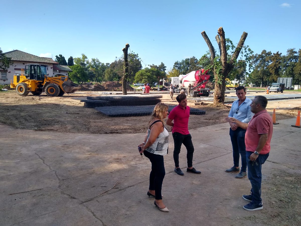 marcelewan's tweet image. 🏥 El #HospitalModular en #GranaderoBaigorria fortalecerá el sistema público de #salud ante la pandemia de #coronavirus.

Recorrimos las instalaciones junto a @Justbattaglia, secretaria de Arquitectura y Obras Públicas del @MISPHsf, y miembros del gabinete de la @MGBaigorria