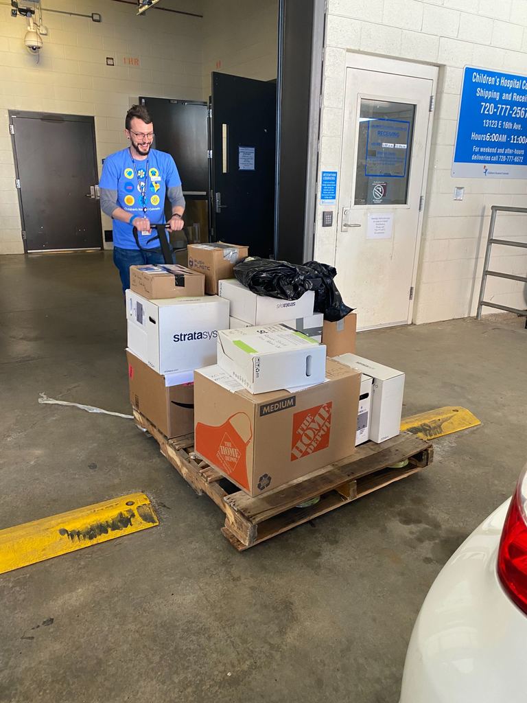 Make4Covid's tweet image. Today, we delivered 500 Colorado-made face shields to @childrenscolo from our many-factory!Thank you to the entire team from design to supply chain and delivery for making this happen. There is more to be done, so learn how you can help us at Make4Covid.co