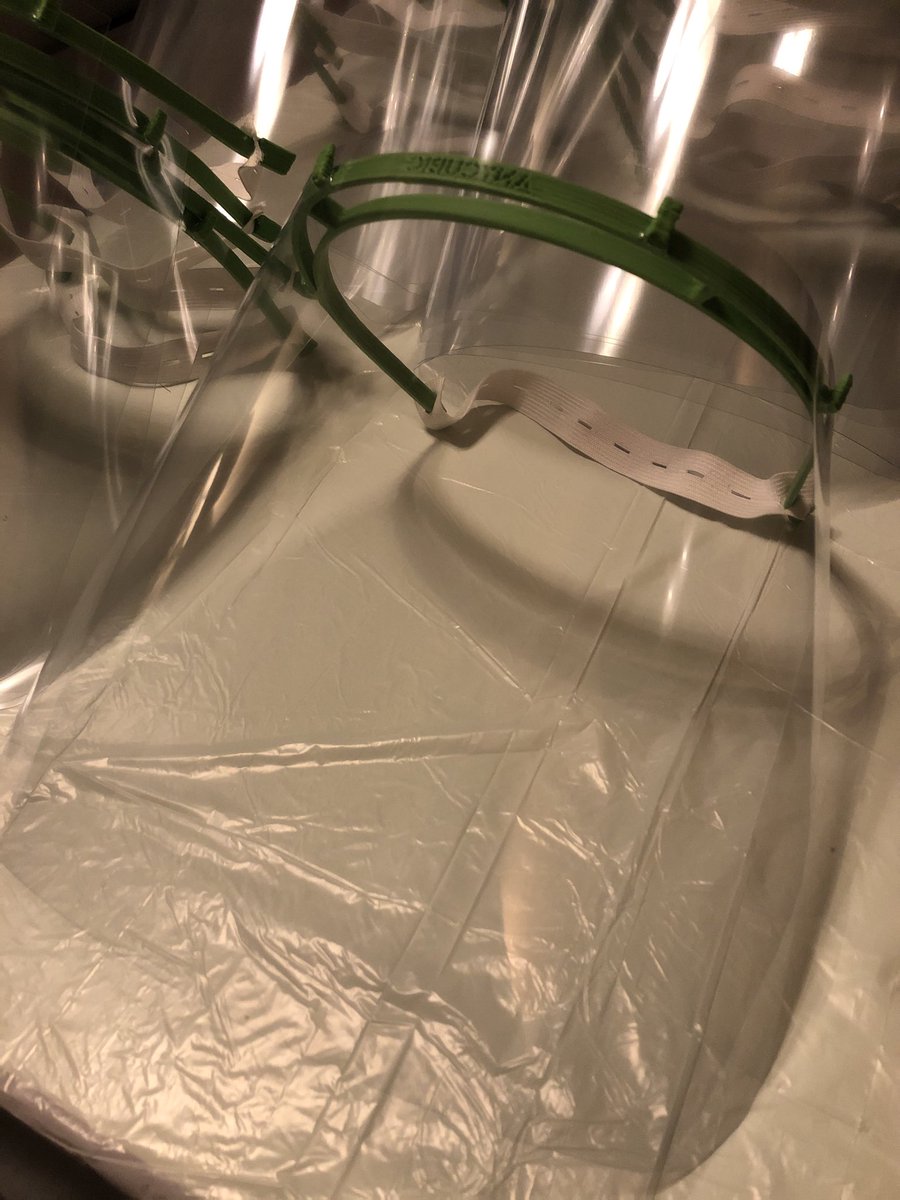 BeverlyMaloney's tweet image. 3D printed Batch #1 complete - 20 shields packed and ready in ‘green’ bags to go to community health care and pharmacy staff and care workers to start off with @RHSSuffolk @DT_RHS ⁦@MtreeSTEM⁩ ⁦@STEM_RHS⁩ ppeshortage #helpingthenhs #engineeringinaction #DTrocks
