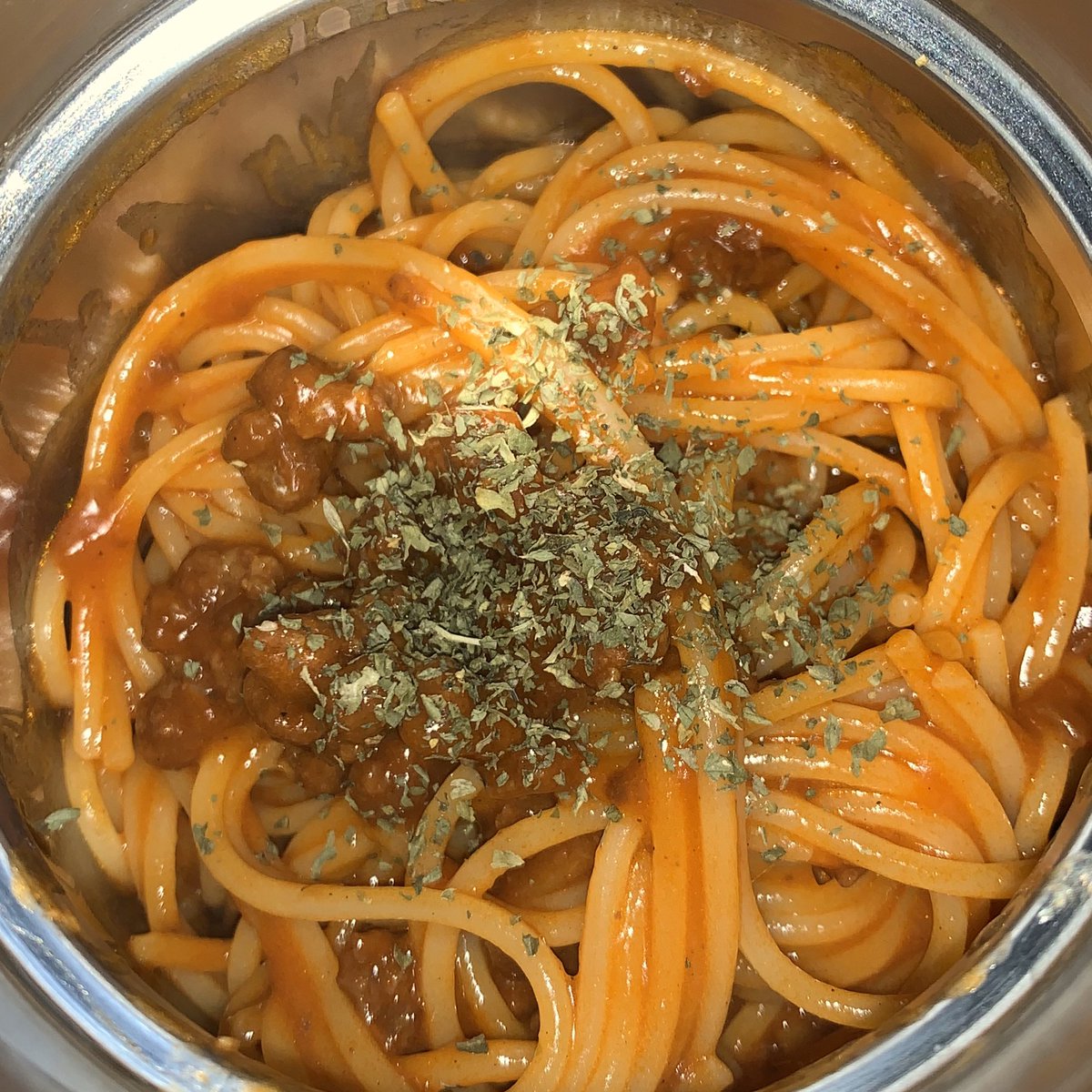 ゆりっへ 今日のスープジャーはミートソース パスタソースが無くなっちゃいそうだから補充しておかないと イカ墨のパスタソースがあったけど それをスープジャーに入れる勇気はまだ無いな 開けた時に生臭そう スープジャー T Co Xwb7bvlxda