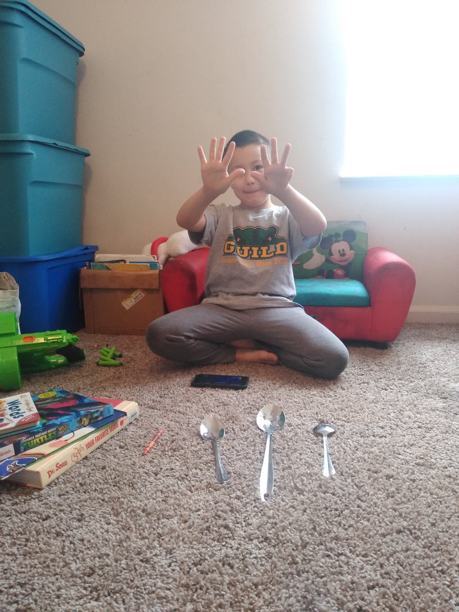 cassie_nipper's tweet photo. Tuesday’s challenge: a math scavenger hunt! #GuildToGreat https://t.co/jKtMVBrwzm