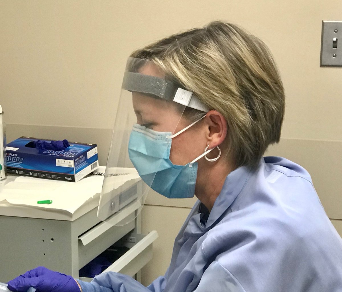 BerryGlobalInc's tweet photo. We are pleased to announce that we will produce 75,000 face shields per week. Find out more at https://t.co/u5ejG3tSRC. #healthcare #plastics https://t.co/avwQe8qUEx