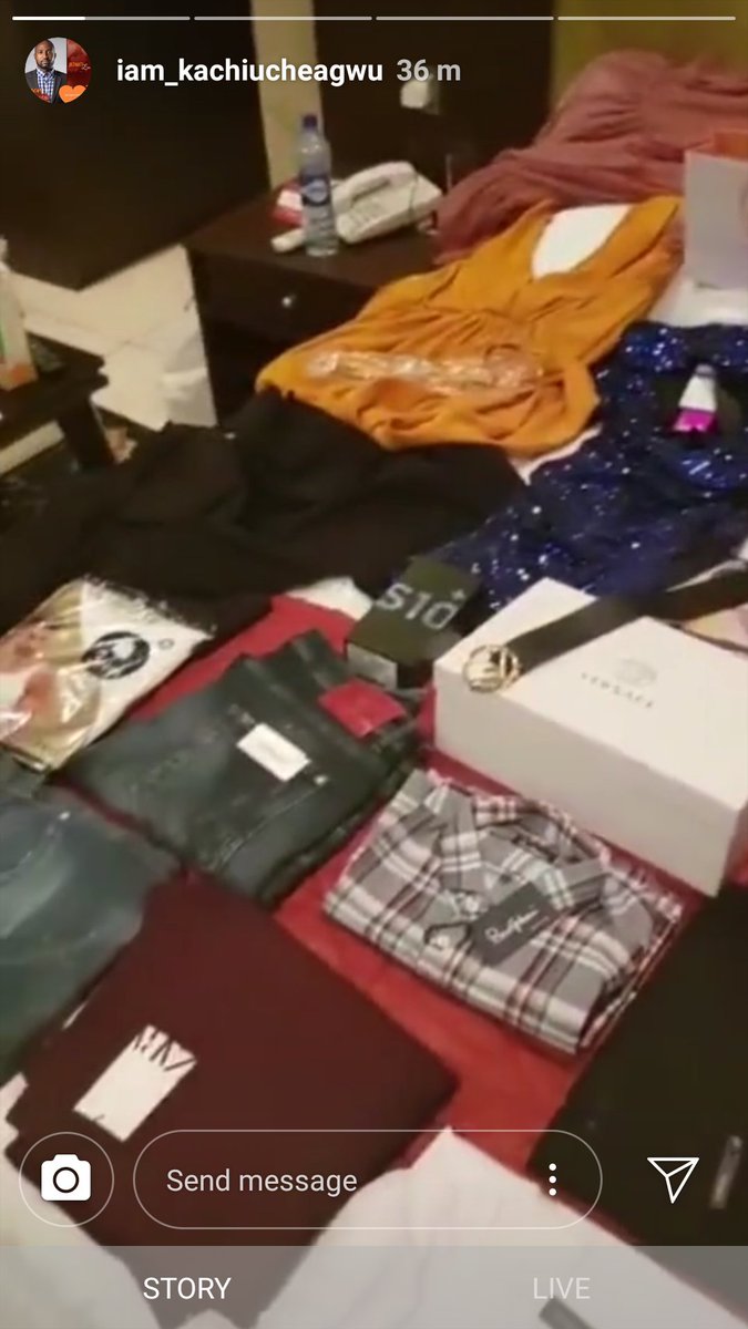 Miz_Bee_'s tweet photo. Team Roksie we don't do basics, we don't do provisions biko🤣. peep that s10+ and Versace😎. may God bless everyone that contributed to ds. I love you guys #UltimateLoveNg #Roknation #RoksieEngaged https://t.co/5n4sSbDTnG