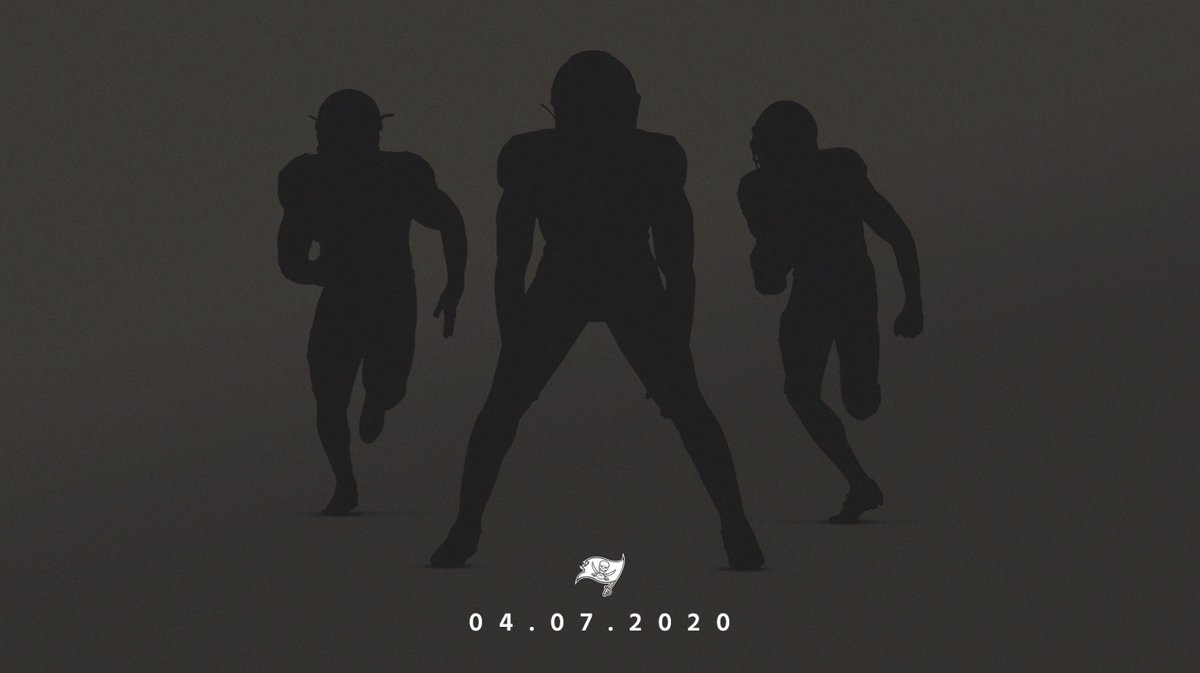 Buccaneers's tweet image. New threads coming April 7 👀