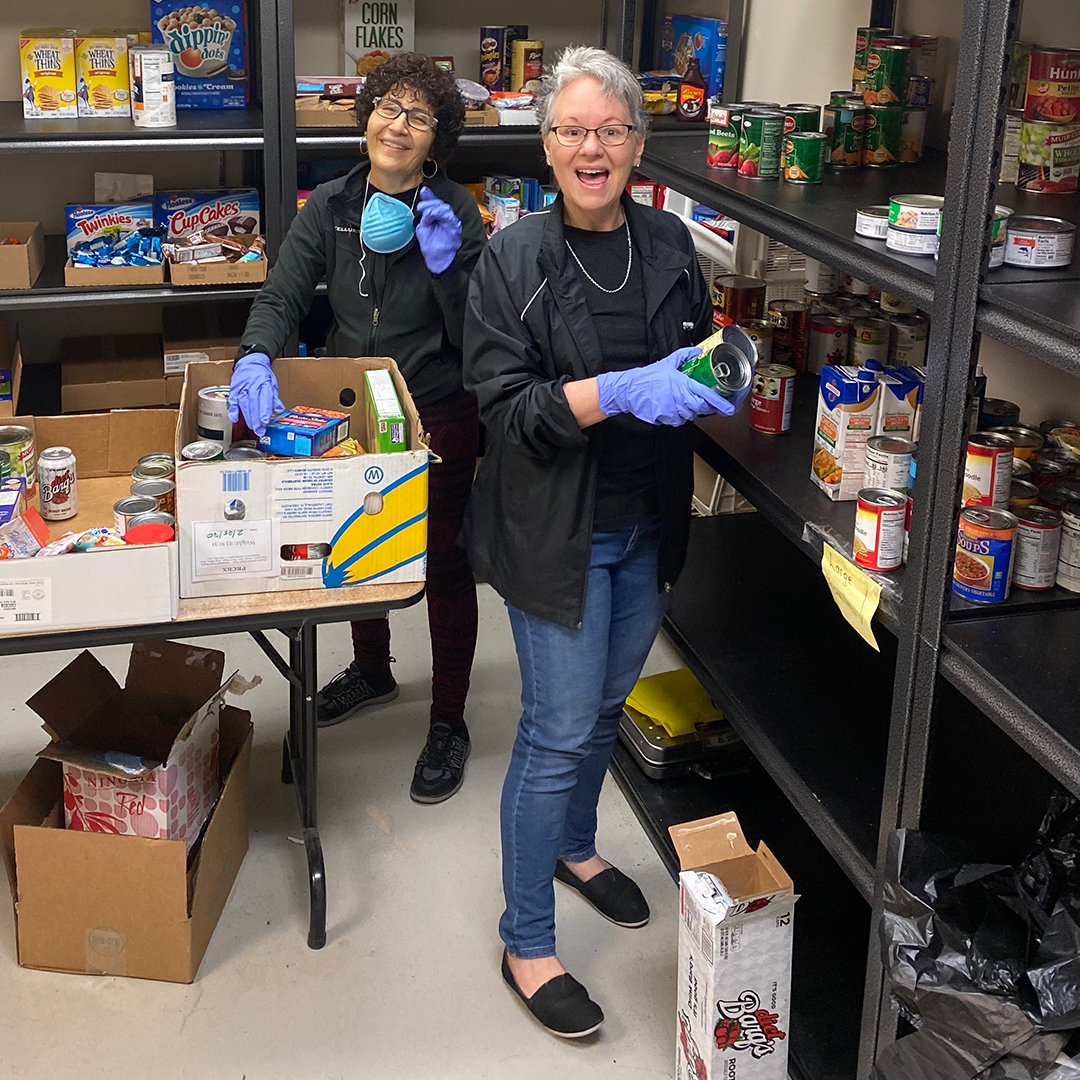 newcitynews's tweet image. CityBridges is in full "GO" status serving our communities! We are so thankful for the volunteers who work hard to serve those who need assistance during this time. THANK YOU! We love you! 😊#newcitylife