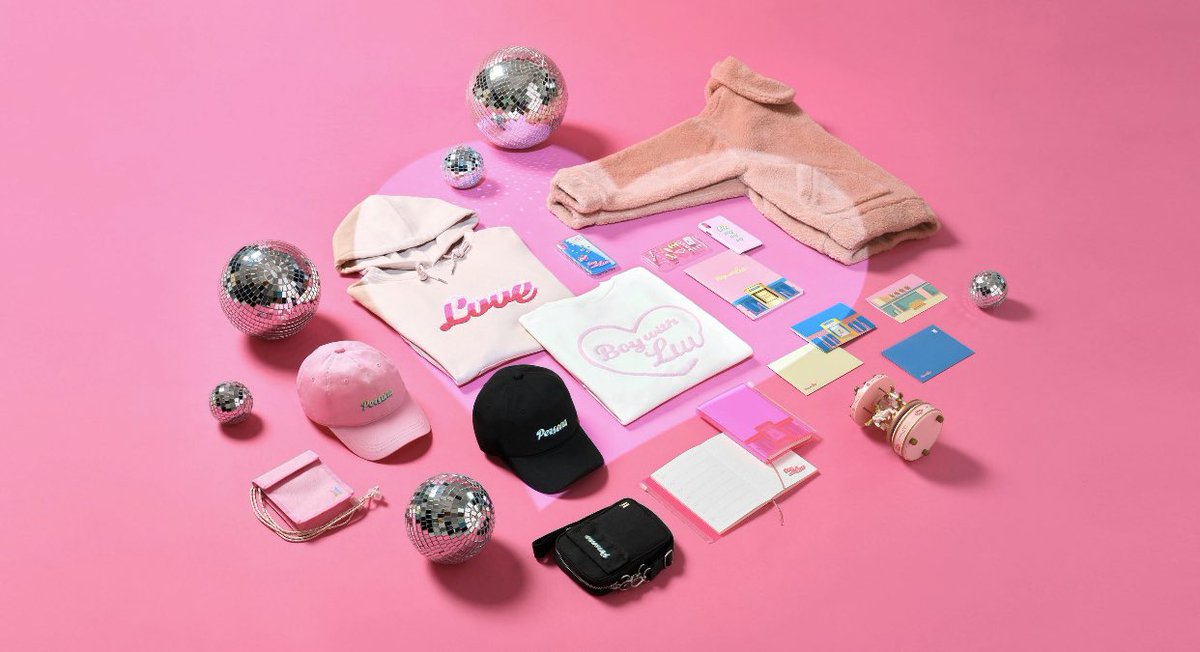 DdaengLife's tweet photo. HOUSE OF BTS: BWL GIVEAWAY 

🎁: Official ‘Love’ Hoodie &amp; Sticker set 

Rules:
- Like &amp; RT
- Mbf this account 
- Notifs on (show proof)
- Tag friends (optional)
- Reply with OT7 pics
- Tag @BTS_twt (TSA)
- WW 🌍

Ends: 28th April

Goodluck ARMY 💜💜
#DdaengLifeGA #BTSARMY #BTS https://t.co/xLfj74svR4