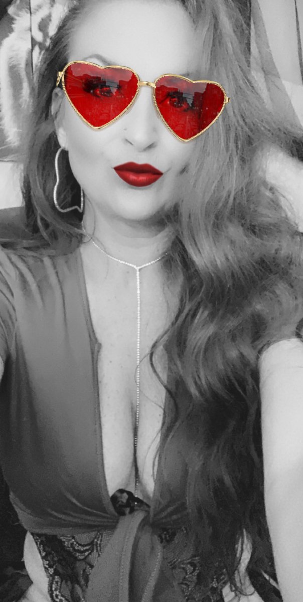 quinn_haven's tweet photo. Ready to share the love?😍I am cum play🍆💦😈#milf #roleplay #cuck #raceplay #voyeur #kink #taboo click for free https://t.co/E2QwOuUyG4 ⁦@realstreamate⁩ https://t.co/F8B4eQpa87