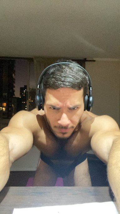 Watch Joseph De Sousa 🐺's leaked NSFW photo on TwXstars