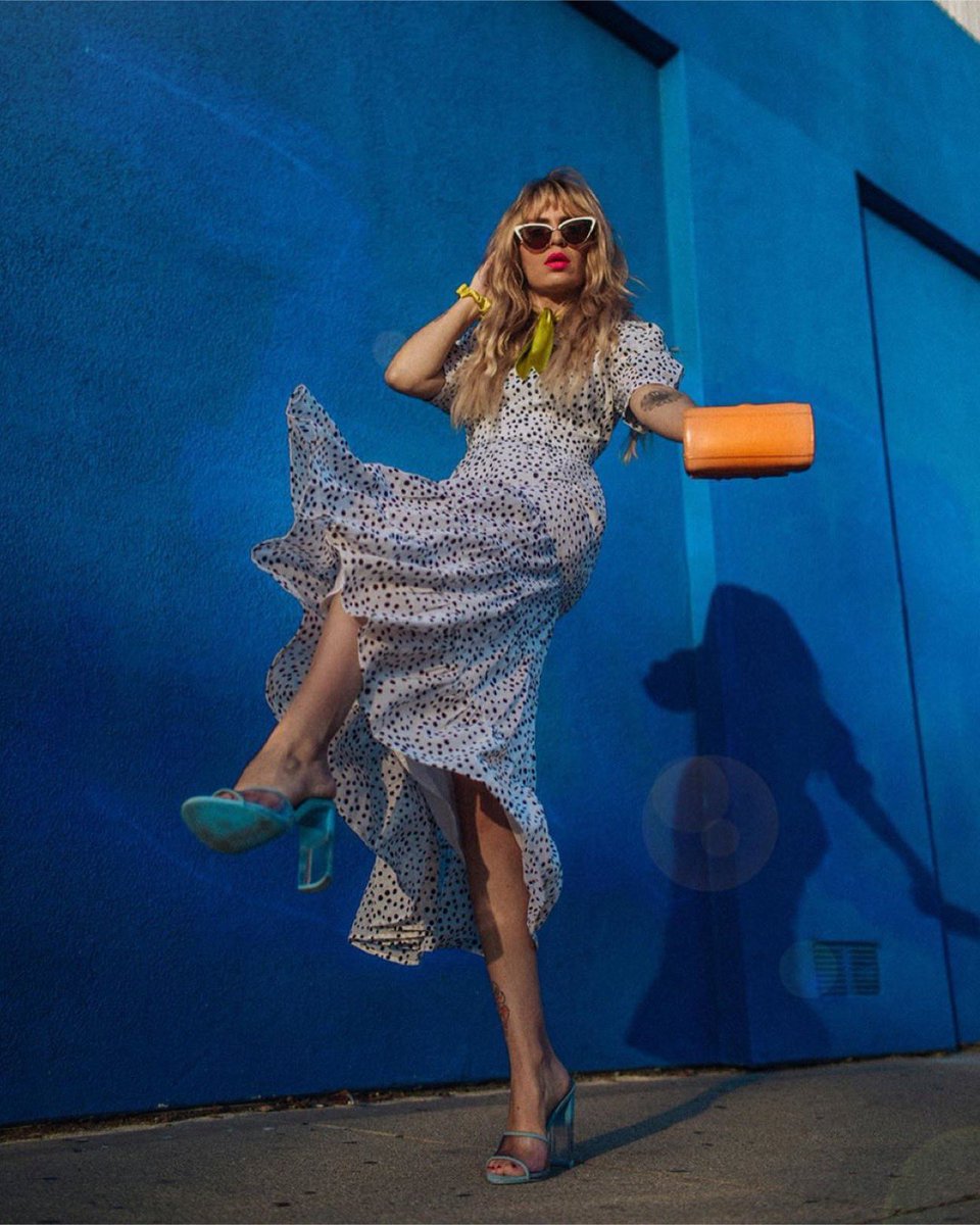 Party of one, please 💙🎉

Shop our Something About Dots Dress: bit.ly/BBD_SomethingA…