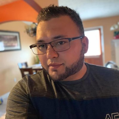 Hugo_valle_ed's tweet photo. #NuevaFotoDePerfil https://t.co/DwyY7X1ucZ