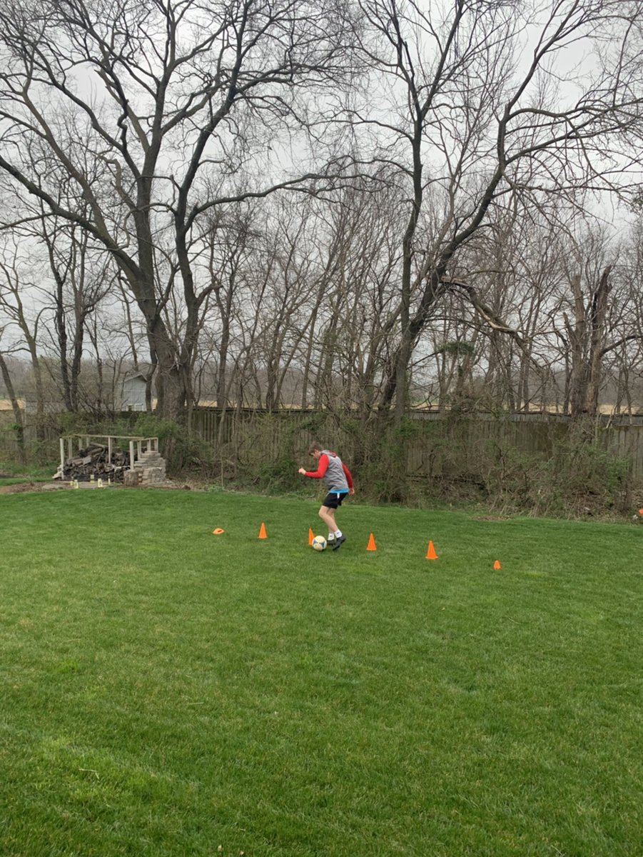 Mlbillman70's tweet image. @CVEaglesSoccer workouts entered a new phase yesterday...Individual workouts as part of group competition.  Let's go boys!
#AllTogetherStrong   #puttinginwork