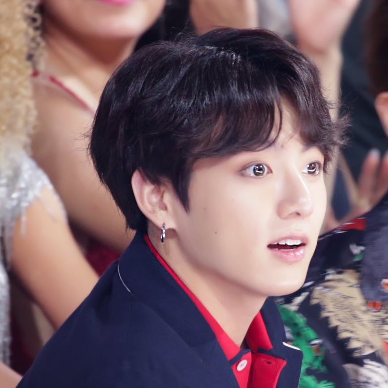 Jungkook big sparkly doe eyes; a devastating thread