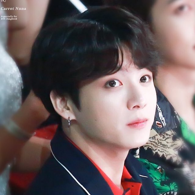 Jungkook big sparkly doe eyes; a devastating thread