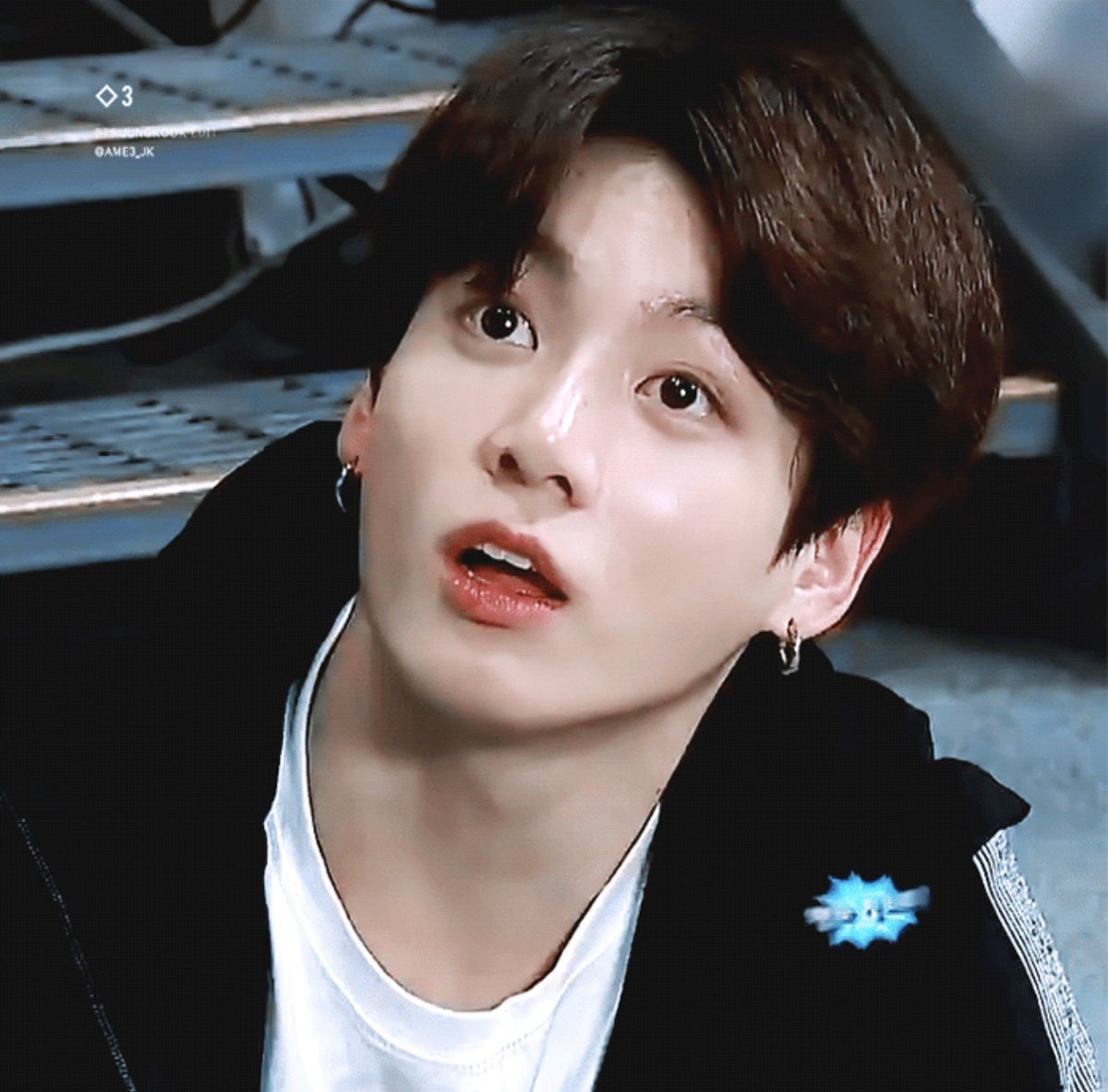 Jungkook big sparkly doe eyes; a devastating thread