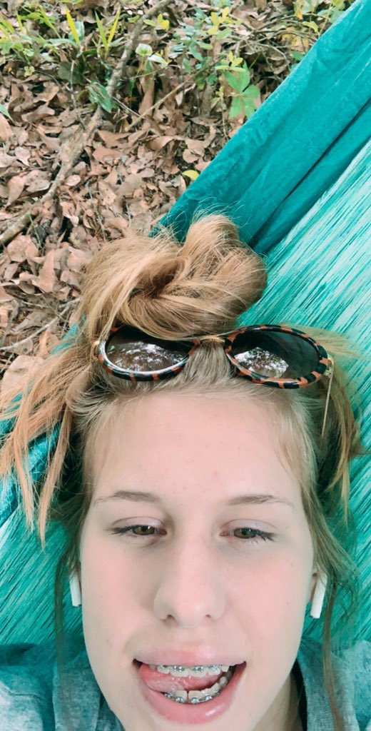mallory_germany's tweet photo. hangin in my isolation station💙🦋👤💠🌀🌐 #WEAREHUDSON #StayHomeSavesLives #HUDSONNHS https://t.co/aaE6IQP1QW