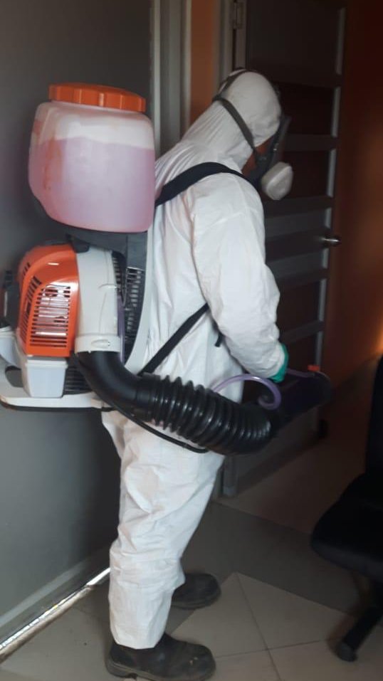 triboilgasec's tweet photo. Para #TRIBOILGAS y #CONEXPET la salud y seguridad de nuestros colaboradores es prioridad.
Diariamente realizamos acciones para mantener a nuestra gente y los ambientes en los que trabajan, seguros y saludables. 
#COVID_19Ec #CoronavirusEcuador https://t.co/LNKMt3Ey3B