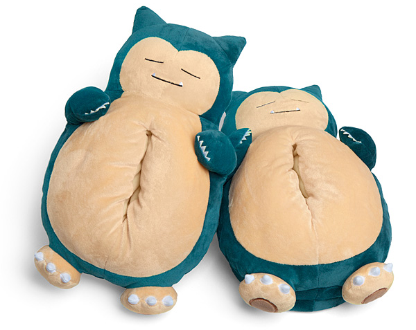 chibleee's tweet photo. snorlax slippers lol https://t.co/ItDwiYwxFo