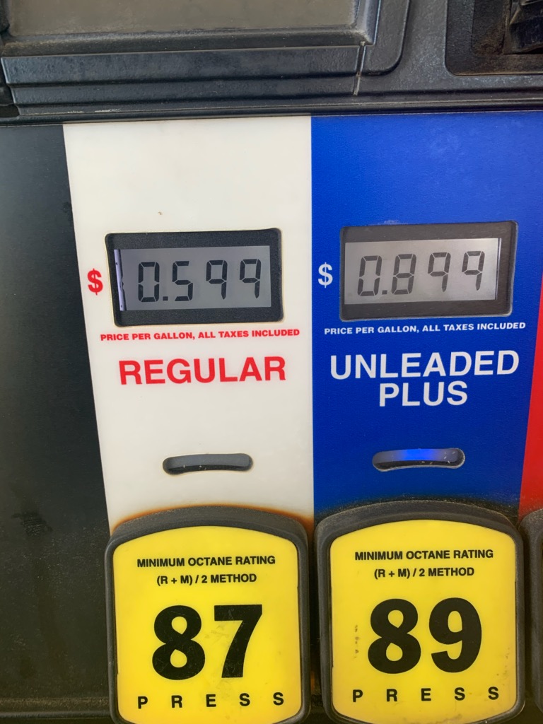 kbug's tweet photo. Gas for $0.59? Yes, please. #ThankYouPoints #Brookshires https://t.co/gDeQt2X9Cs