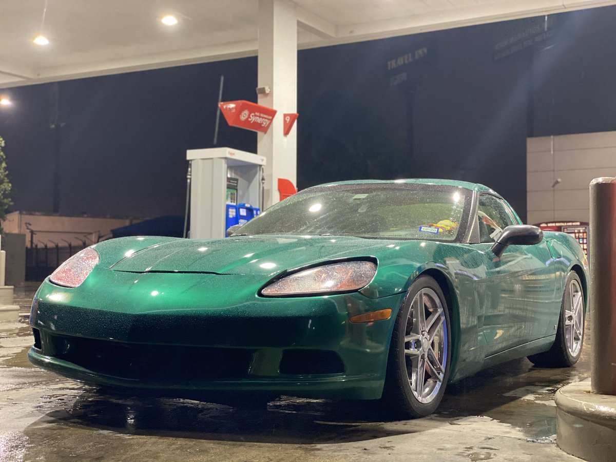 HeyIts_Marc's tweet image. So I got this a while ago, just never posted it 😅 but my baby’s back with a whole new look 😍❤️  also got a few pictures with my Uncles C6 😁

#vznaryz #corvette #cammed
