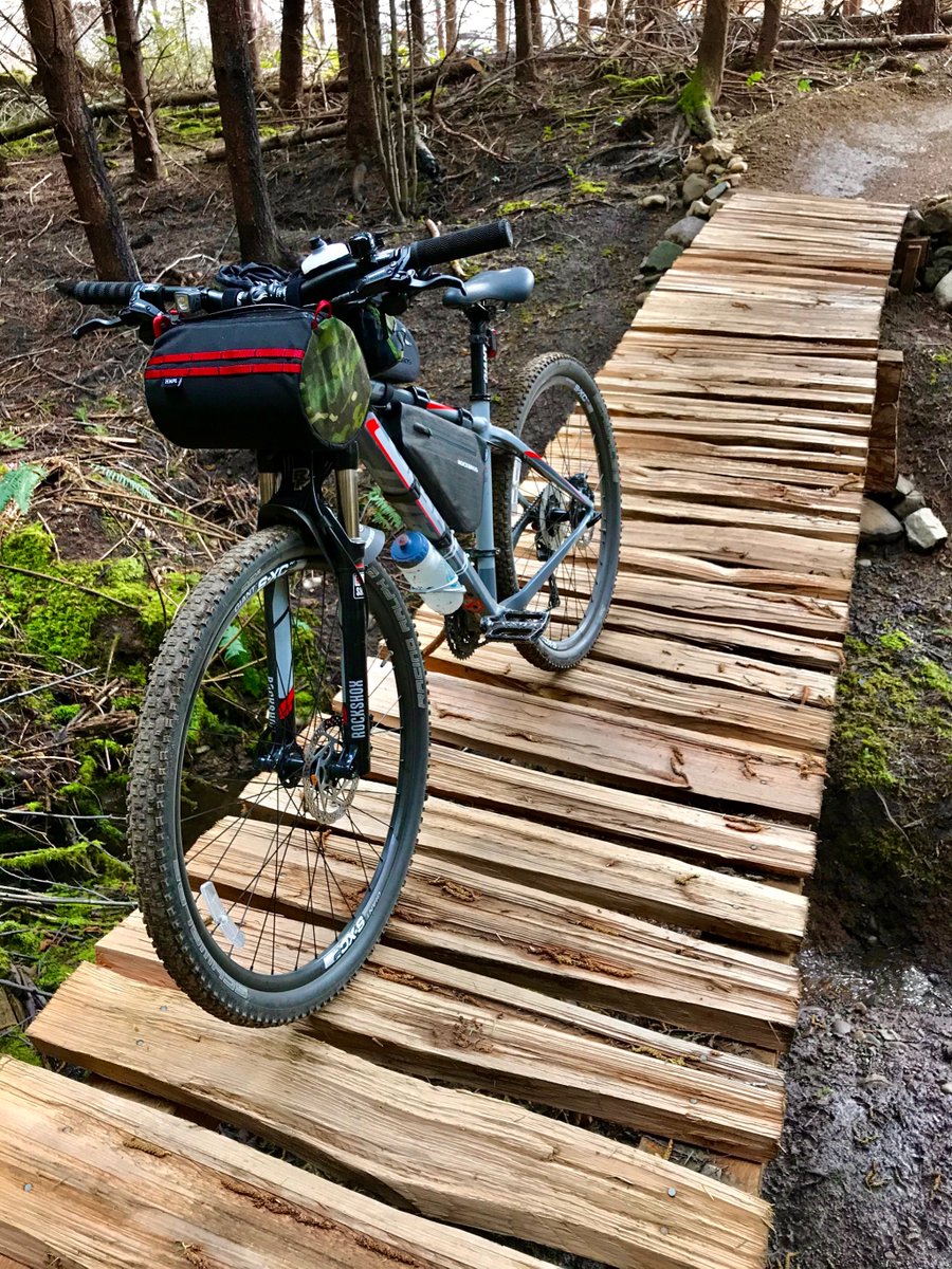 Stasher_BC's tweet photo. Kicking off my #carfreemonth of April early with a pedal to my favorite mountain to ride the trails. Felt great to be outside solo riding and away from all the news & digital overload of #covid19Canada #cyclelife #mtblife #getoutside #explorecowichan #MapleMountain https://t.co/5wpUBVfGTO