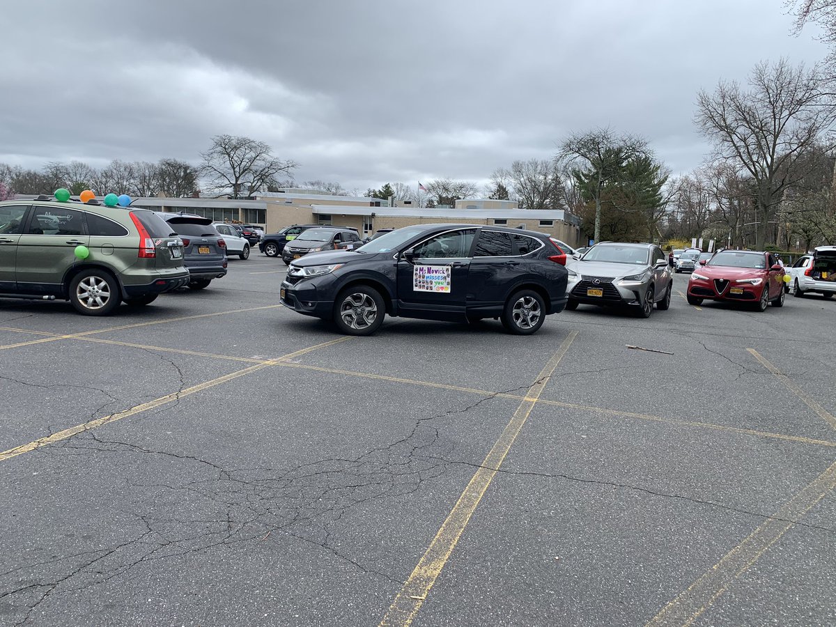 DebNovick's tweet photo. Teaching is emotional, but never as much as it was today. Faculty and staff came from all over to have a driving parade for our students. There were so many tears, smiles, cheers and signs with beautiful messages. I ❤️ my GWL/NS family. #pandemicteachers #distancelearning https://t.co/6zCkEif9i2