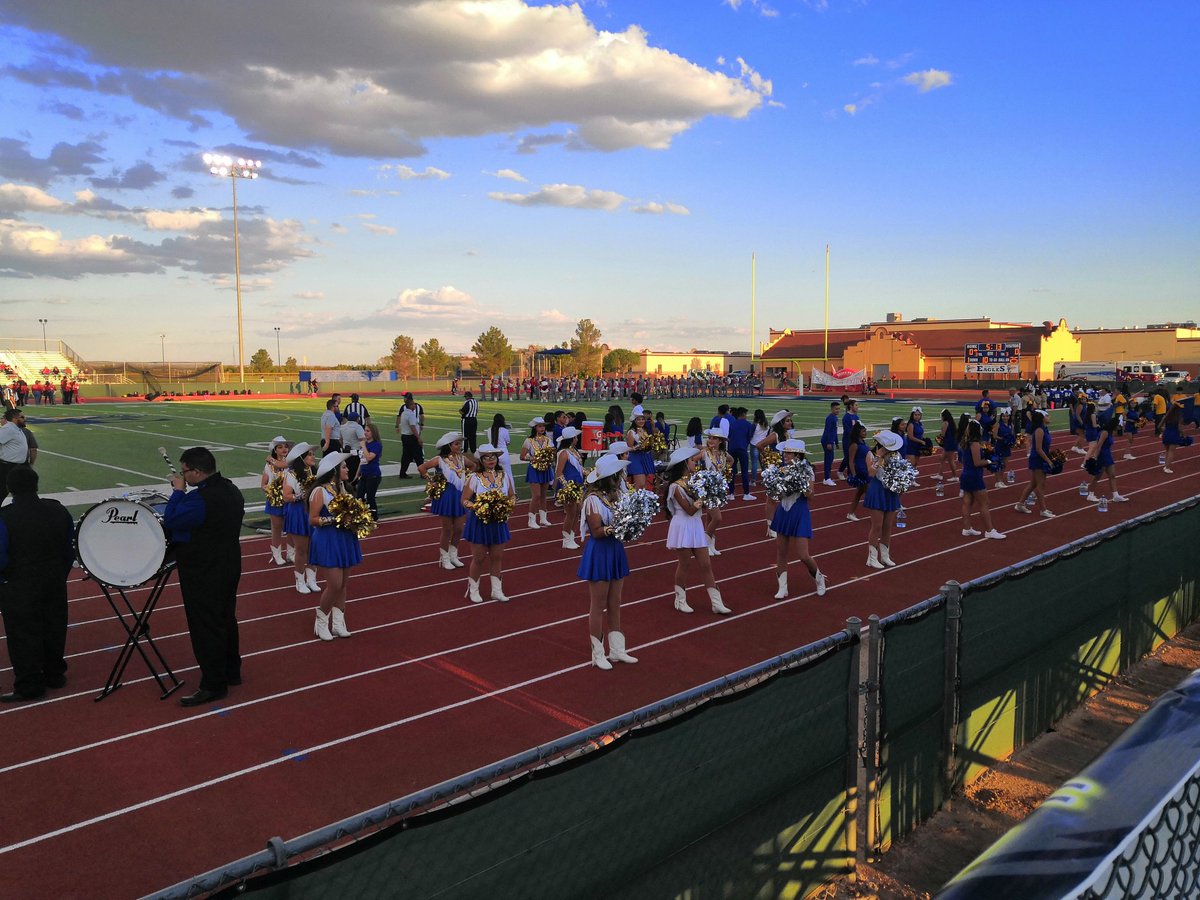 Community of San Elizario let's slow down the spread of COVID-19 by following all instructions and by staying home!!
We might have to stay physically away from each other, but our ♥️ will always keep us united👨‍👩‍👧🌎
@JasmineLozano15
#thebestisyet2c0me #sehsthebest