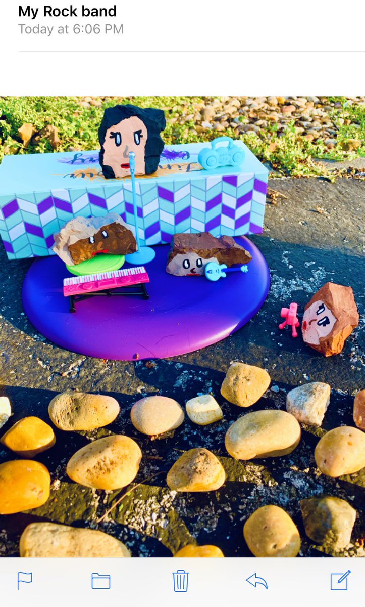 WhitneyStef's tweet photo. Our Pet Rock contest continues...These are great! @FoxMiddleSchool @CommonLit #creativity #readers https://t.co/tofpSz32Zp
