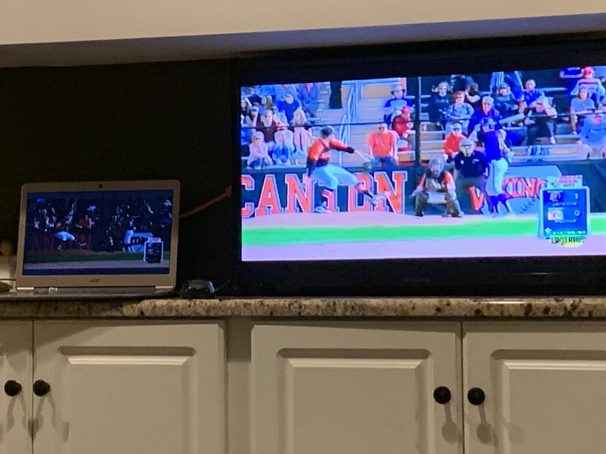 DDT578's tweet photo. Watching a little baseball, even with a suspended season, @JHSbaseball2014 is still beating Hoover!! #VikingSlayer #JacksonownsHoover https://t.co/gDir02ZTb5