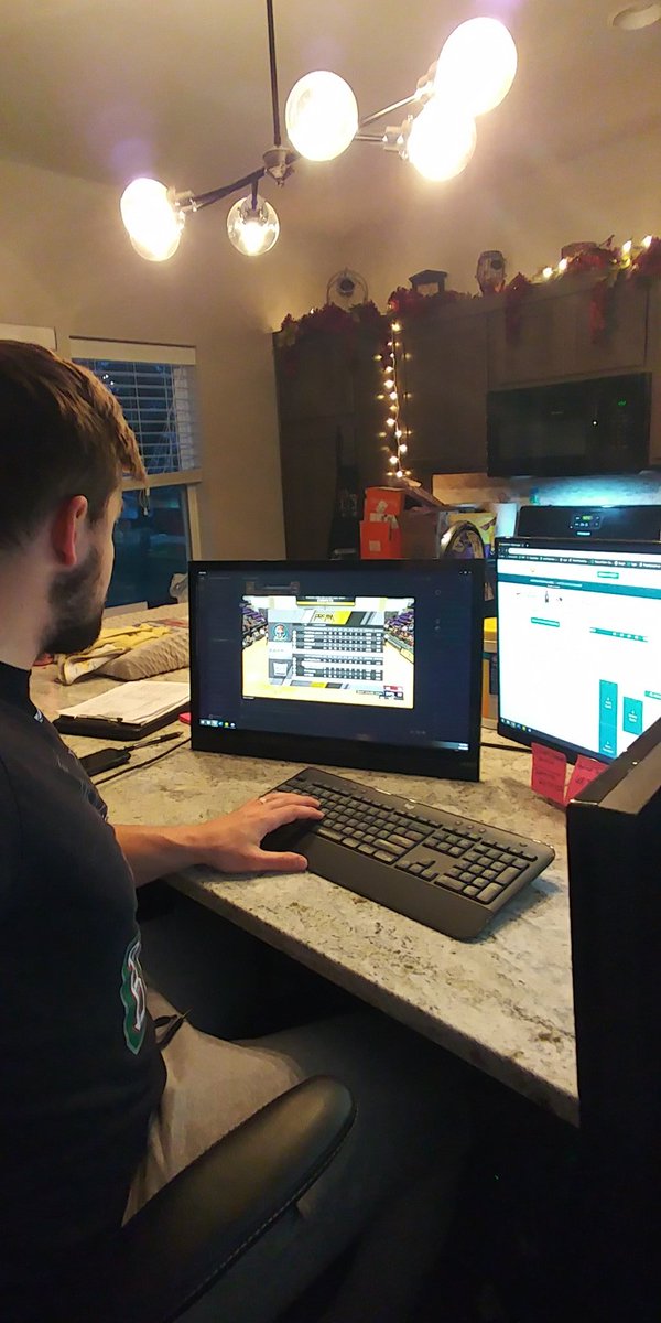 AmericanProAm's tweet photo. If you're asking, "does the commissioner do his own stat keeping with 3 monitors set-up in his kitchen"? Then yes..... The answer is yes! 😂😂😂 #Dedicated #APAA #FueledByCompetition 🅰🅿🅰🅰 https://t.co/HlWo2Vie7a