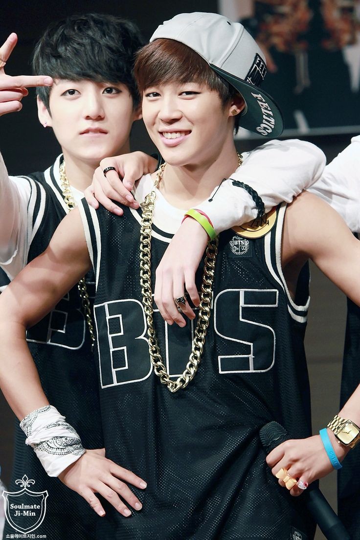 JEONLousJikook's tweet image. Uwa ini jin sama rm🥺
#BTSDebut
#DebutWithBTS
#BackTo2013 
#BTSARMY @BTS_twt