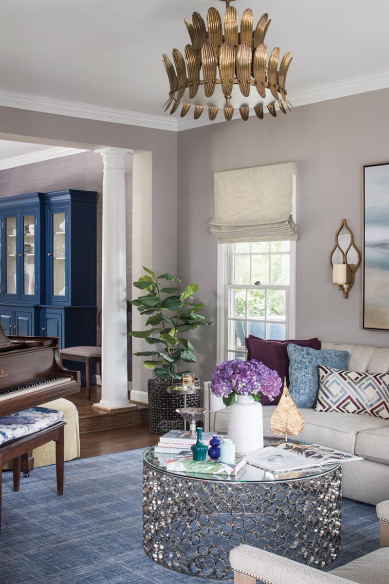 HomeAndDesign's tweet image. Mixing patterns and textures creates layered luxury in a room designed by Andrea Maaseide of Studio 320 Interior Design

studio-320.com | 571-459-2136

#studio320interiordesign #dmvdesign #interiors #decor #homeanddesigndc #springissue