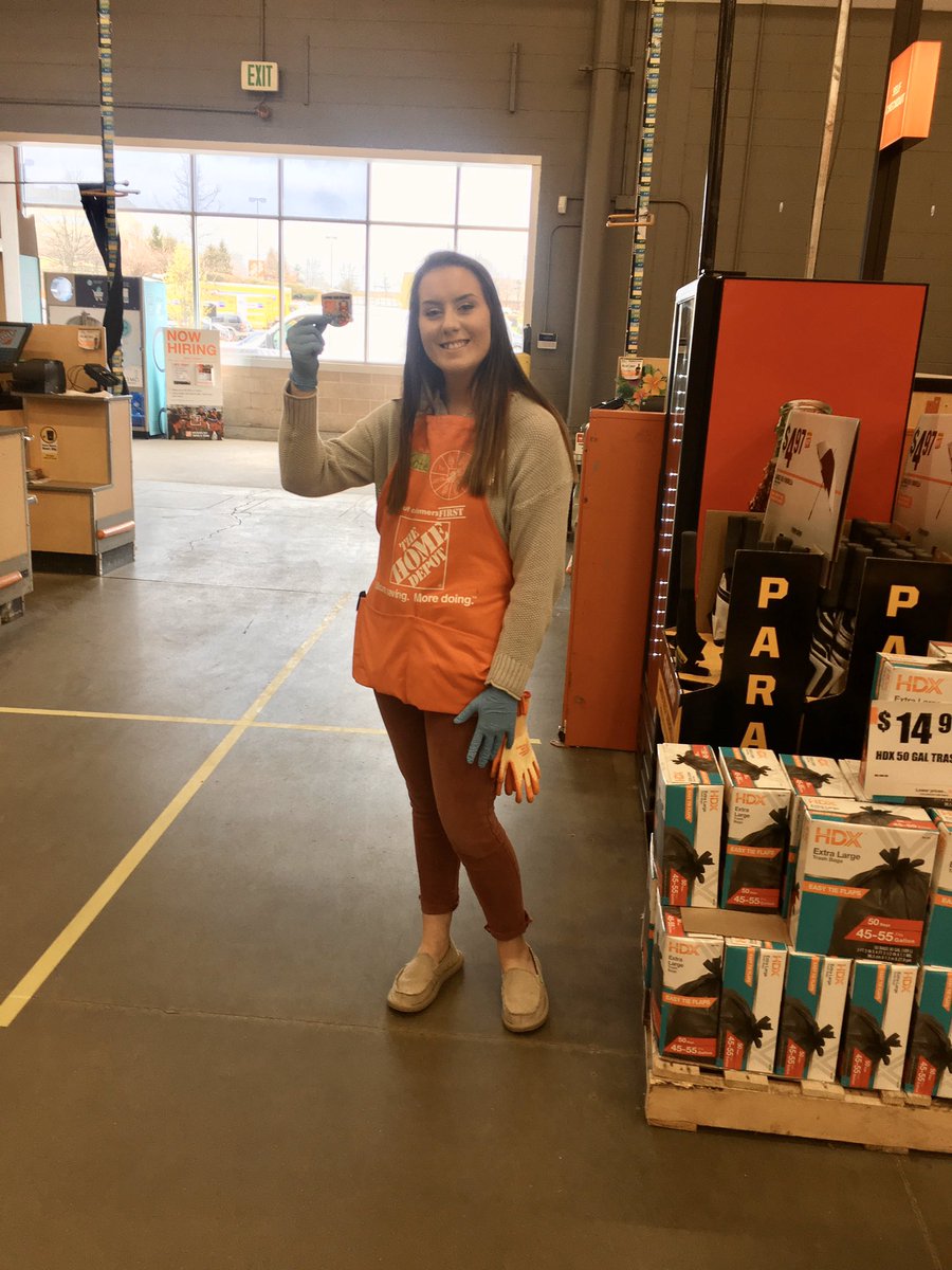 ScreamQueen06's tweet photo. Katie’s #firstday on the floor with an apron was during the Monday “shelter-at-home” rush. At one point, it was just the 2 of us providing that fast and friendly check out. She did AMAZING. Here she is with her #FirstHomerAward @HomeDepot2565 @Cmisotti15 @Alexis_3323 @DWRHRD_MA https://t.co/cQ3fegt5yo