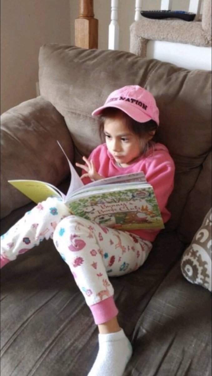 Coach_VThomas's tweet photo. Round 3 Sounds Good to me! @ThomasEdisonES @MNPSSoutheast #VirtualSpiritWeek #virtualreadmeweek #readmeweekrevamped #tipyourhatday https://t.co/r7yDdXXqGL