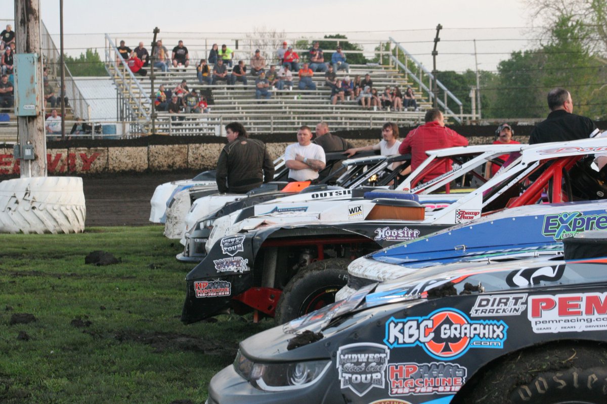 MWStockCarTour's tweet photo. Are you ready to do race car things with your race car friends? #FALS 

📸 @racepermedia https://t.co/ndcWdKEdw9
