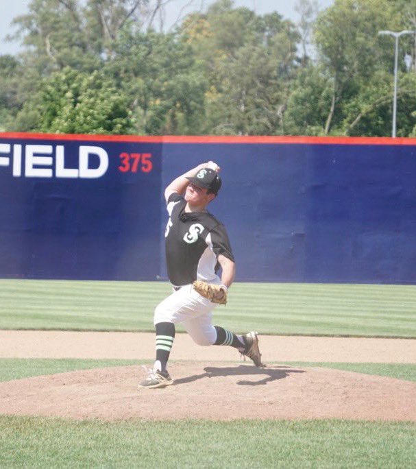 NBOTD: Senior Aiden Asllani
-Born in Chicago, IL
-If he could live anywhere it’d be Indonesia so he can own a monkey farm
-Fun fact: He broke his arm tripping over a soccer ball and that’s why he thinks baseball is superior