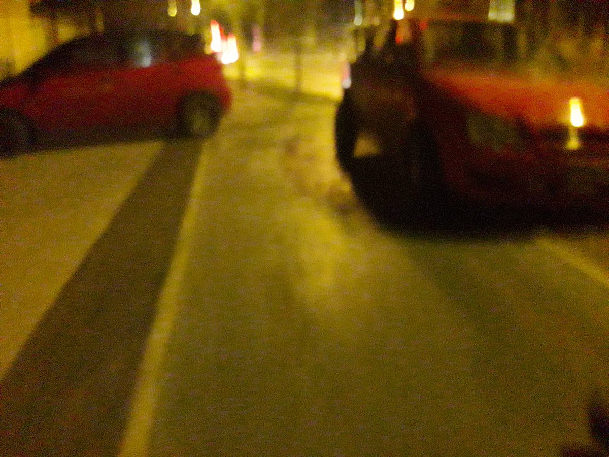 DavidJa59613000's tweet photo. @pikillo_green  hoy rumbo a mi domicilio en bicicleta y me encuentro estos vehiculos mal estacionados y estaban en unas esquina consumiendondrogas y al sacarle las fotos a los autos intentaron agredirme esto fue en circunvalacion a la altura de s.wahts... https://t.co/AvG5UJPCdG