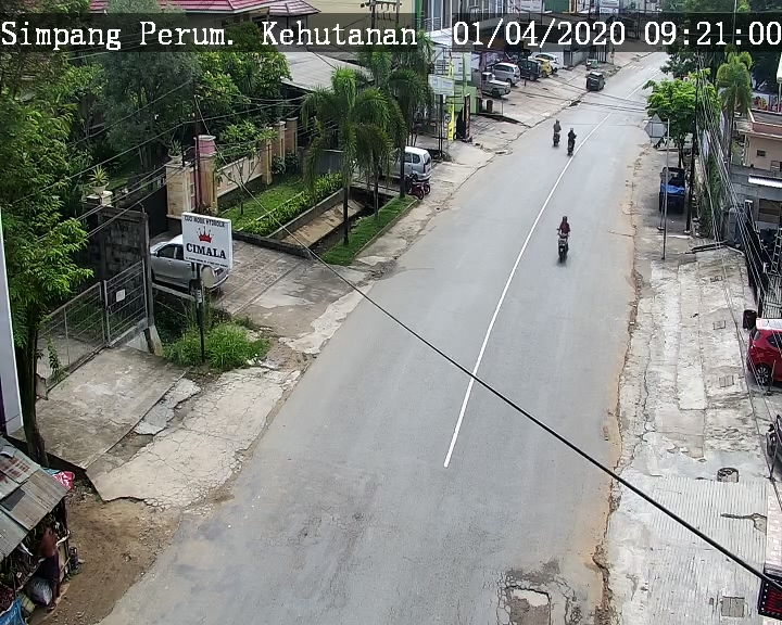 atcs_samarinda's tweet photo. 09.21 Simpang Perum. Kehutanan : Situasi arus lalin lengang di persimpangan. https://t.co/LiZffPSg7c