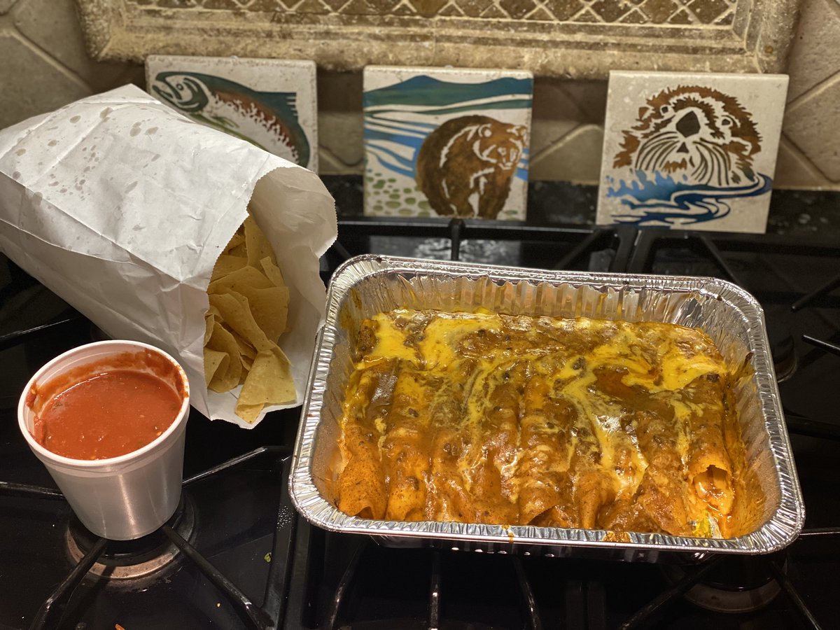 CoachCarthel's tweet photo. Had a craving tonight for some enchiladas from @CasaTomas_Nac, and they didn’t disappoint!
Easy to see why this place was late SFA President Baker Patillo’s favorite. Please get out and #SupportLocalBusinesses, as we’re all in this together...👊
#NacPride #BeABigCoach https://t.co/AePQLhWQdK
