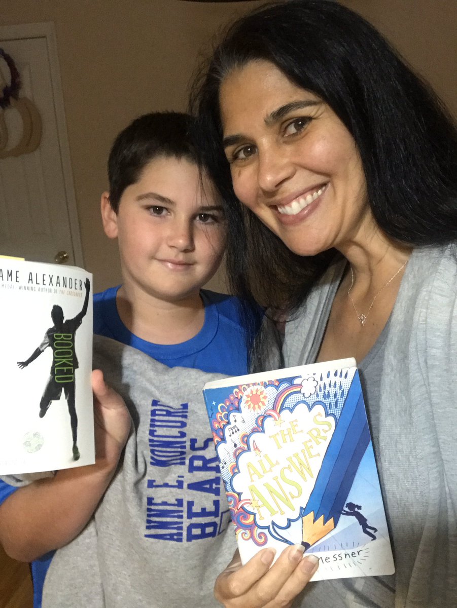 4thMoncure's tweet photo. Book Day! @AnneEMoncureES https://t.co/sOS0mvC5Mp