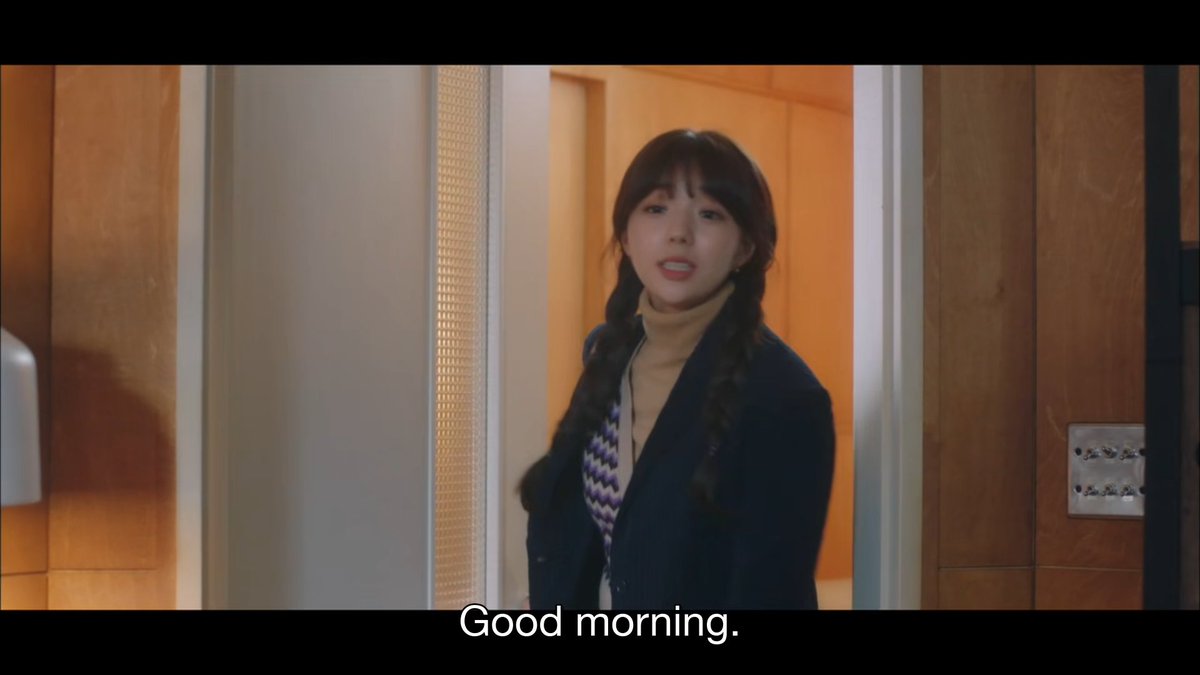 Look at this fool actively looking for her from dawn to dusk. #APieceOfYourMind  #JungHaeIn  #ChaeSooBin