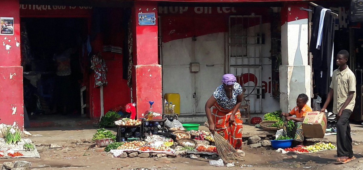 KathrynTaetzsch's tweet photo. #Covid19 - #financial #resilience options 4 #MostVulnerableChildren &their families in #FragileContexts NOW! #collaborativecash #cashtransfers @calpnetwork @socialprotection.org &4 #local #SME & links w community #safetynets @WorldVisionUN @ASteiner @UNDP https://t.co/YQIqC1ClKj https://t.co/LrsnyYx7sy