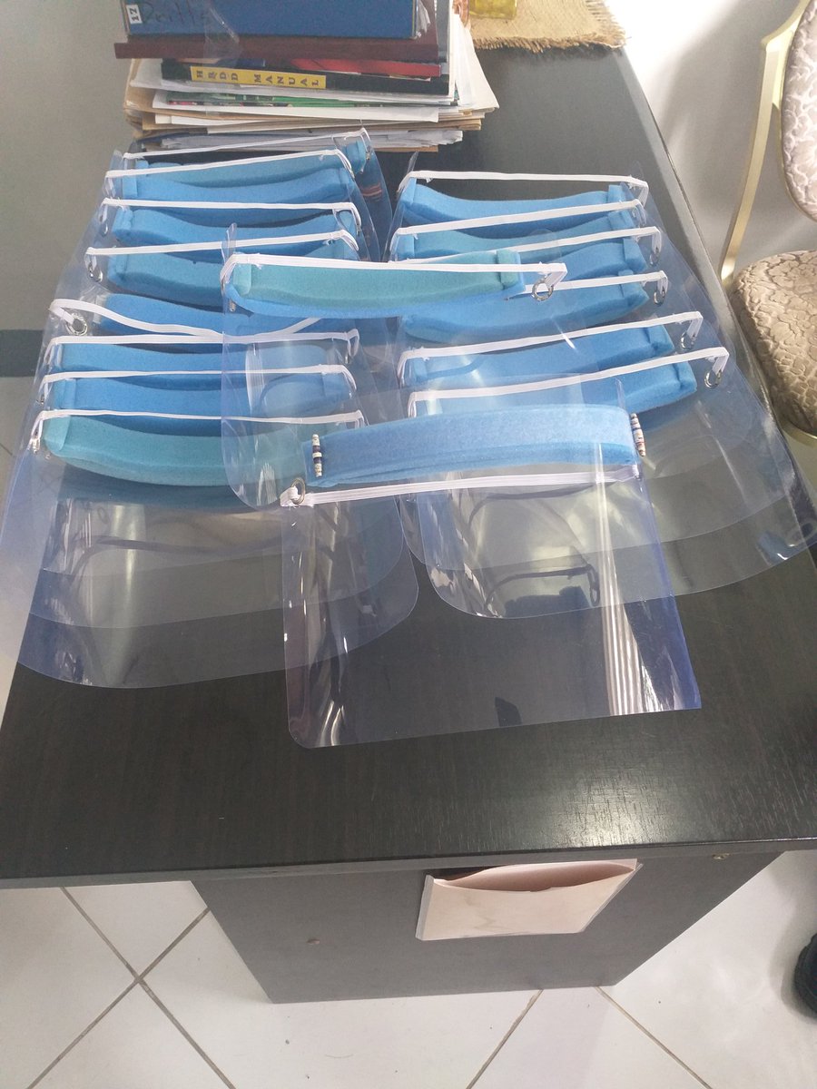 procor_r's tweet photo. RLDDD COR would like to thank Sir Dean Cuanso, of Watwatworld Creative Media for the donated 20 pcs of Improvised Face Shield.
@PNPChiefGamboa 
@rwinp88 
@LonoganGlenn 
#PNPKakampiMo 
#PNPKakampiMoLabanSaCOVID19 
#toserveandprotect https://t.co/GEORpYTwuQ