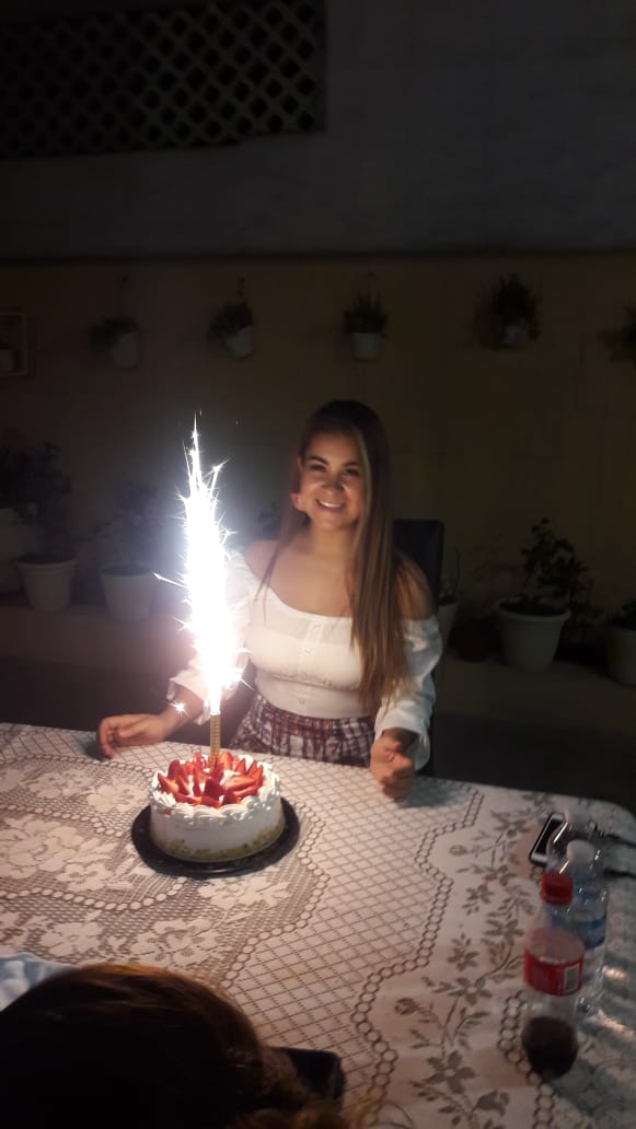 perlitabombona's tweet photo. Extremadamente agradecida con Dios por permitirme cumplir mis 30 añotes.. 
Y millones de gracias a cada uno de ustedes que se tomaron tiempo de mandarme sus felicitaciones.

Simolemente les quiero decir que fue un dia INCREIBLE  🎊🎉💯🎈👑😍 https://t.co/zGbeswAlut