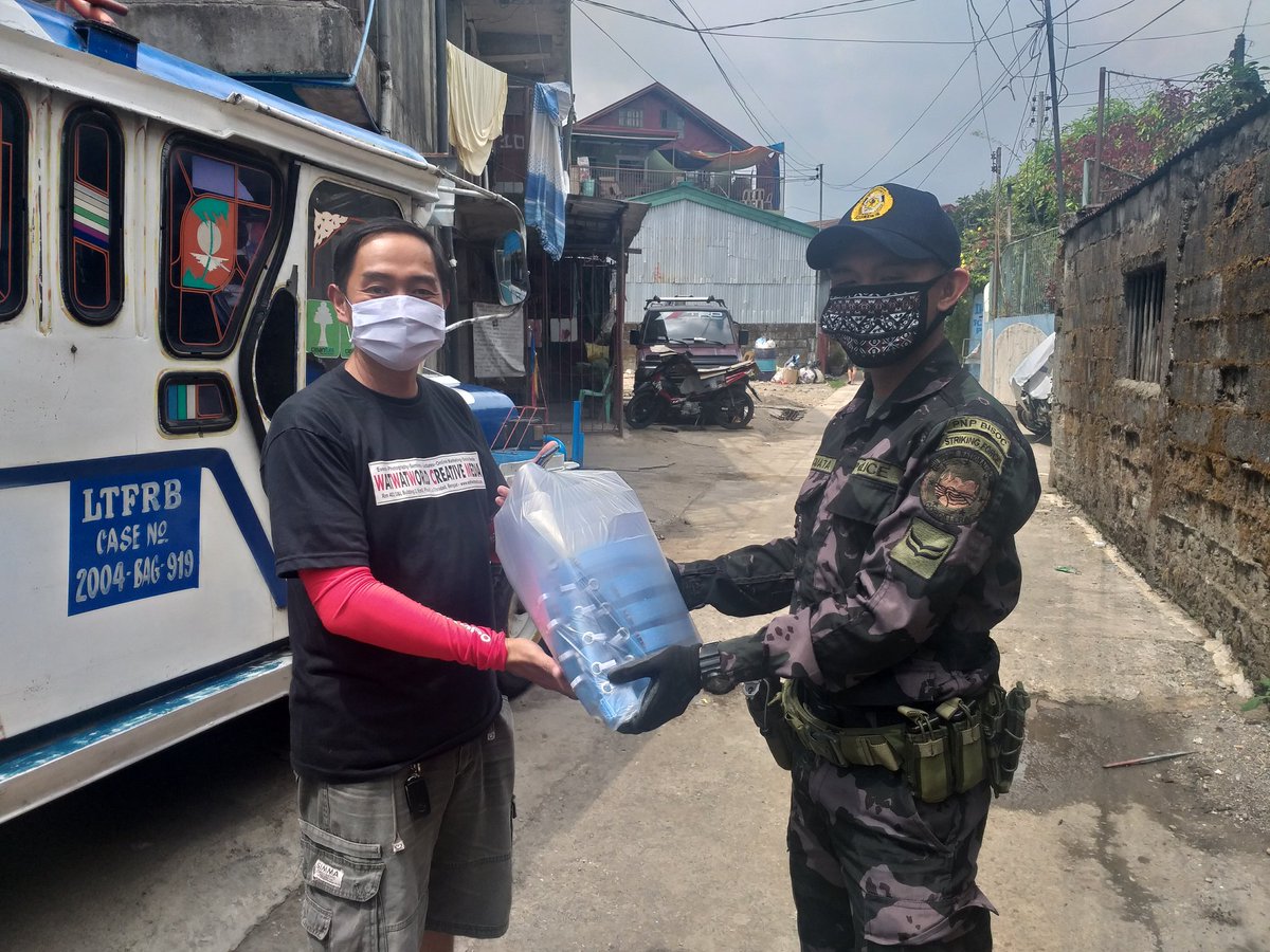 procor_r's tweet photo. RLDDD COR would like to thank Sir Dean Cuanso, of Watwatworld Creative Media for the donated 20 pcs of Improvised Face Shield.
@PNPChiefGamboa 
@rwinp88 
@LonoganGlenn 
#PNPKakampiMo 
#PNPKakampiMoLabanSaCOVID19 
#toserveandprotect https://t.co/GEORpYTwuQ